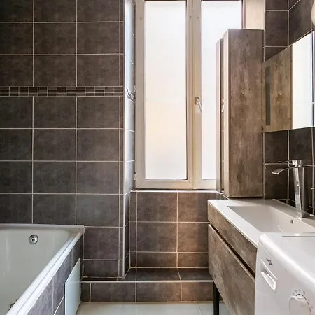 Apartment Confortable A 10 Min Du Marche De Noel *